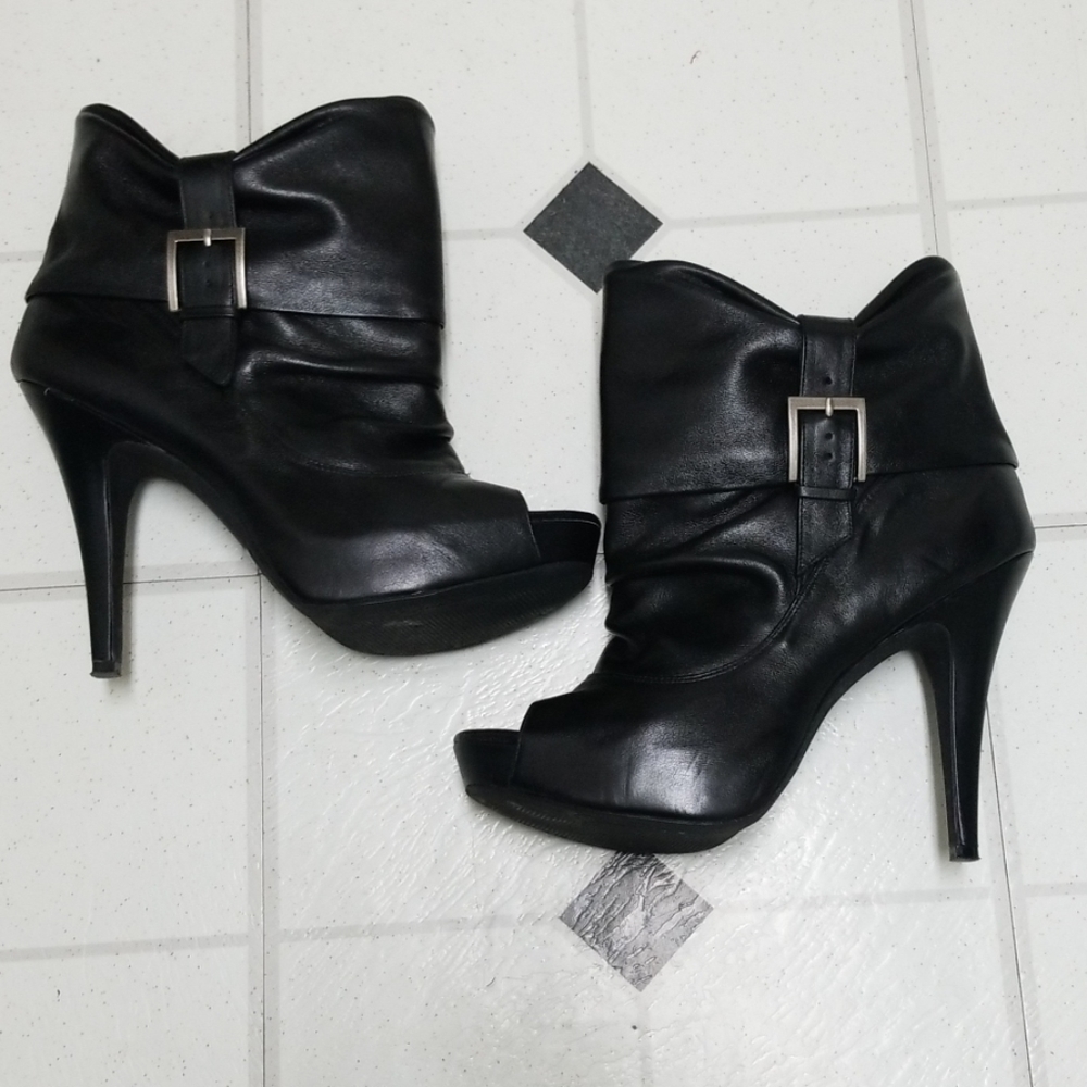 Jessica Simpson Astery boots size 10.